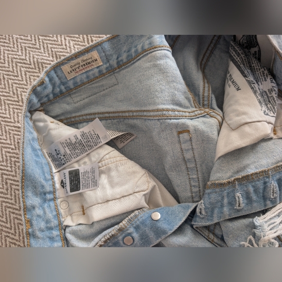 Levi's Light Blue Frayed Jean Shorts - Picture 4 of 8